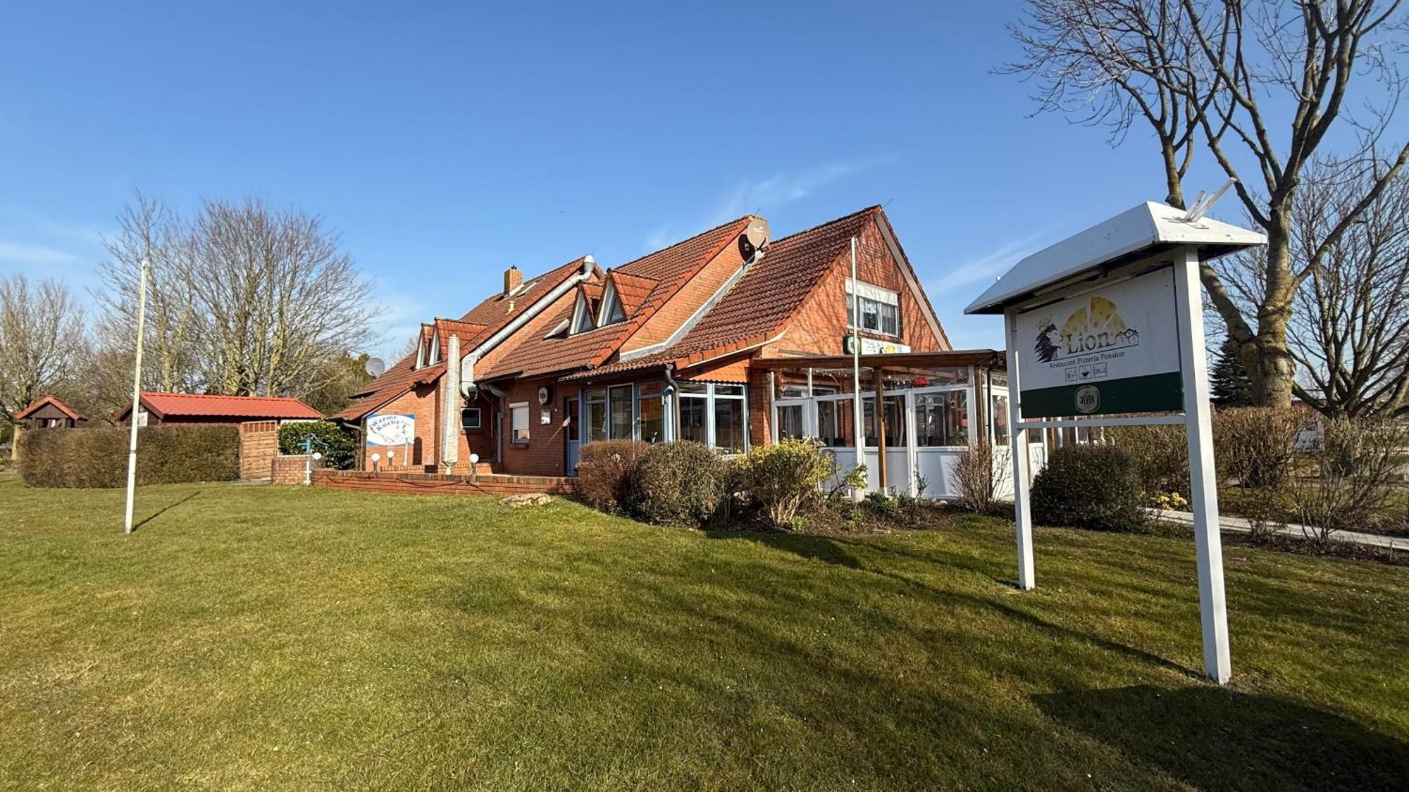 Pension Restaurant Pizzeria Lion Krummhoern Luaran gambar